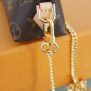 Luxegarde’s D Rings are perfect for converting small leather goods that don’t have existing metal loops to clip on chains, but do have e.g. a leather tab onto which the D Rings can be attached. Suitable for Louis Vuitton Cosmetic Pouch, Nice Nano, Mini Nano etc. 