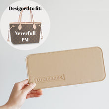 Load image into Gallery viewer, Luxegarde&#39;s Louis Vuitton Neverfull PM Base Shaper Insert will help to maintain the shape of bag and prevent the base from sagging. We measure and design our Base Inserts from scratch to ensure a perfect fit.