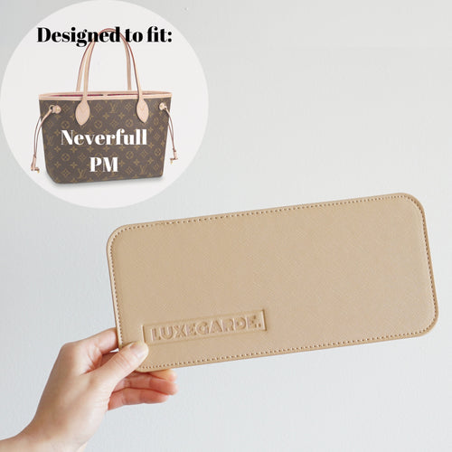 Luxegarde's Louis Vuitton Neverfull PM Base Shaper Insert will help to maintain the shape of bag and prevent the base from sagging. We measure and design our Base Inserts from scratch to ensure a perfect fit.