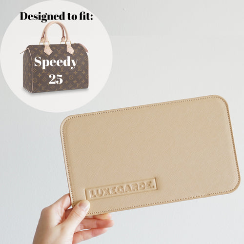 Luxegarde's Louis Vuitton Speedy 25 Base Shaper Insert will help to maintain the shape of bag and prevent the base from sagging. We measure and design our Base Inserts from scratch to ensure a perfect fit. 