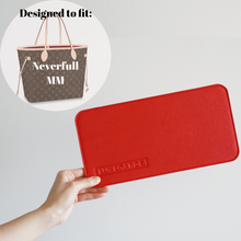 Load image into Gallery viewer, Luxegarde&#39;s Louis Vuitton Neverfull MM Base Shaper Insert will help to maintain the shape of bag and prevent the base from sagging. We measure and design our Base Inserts from scratch to ensure a perfect fit.